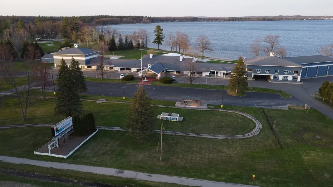 Lake Cadillac Resort hotel detail image 2