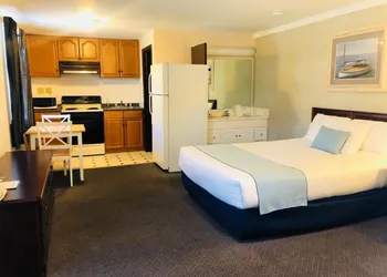 GuestLodge hotel thumbnail 6