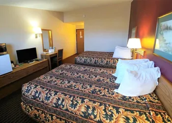 Red Carpet Inn hotel thumbnail 6