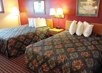 Red Carpet Inn hotel thumbnail 7