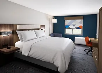 Holiday Inn Express & Suites Joplin Southeast by IHG hotel thumbnail 4