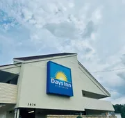 Days Inn by Wyndham Kansas City Northeast hotel detail image 5
