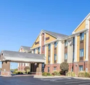 Comfort Suites St Charles - St Louis hotel detail image 3