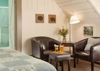 Squam Lake Inn hotel thumbnail 7