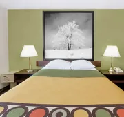 Super 8 by Wyndham Norfolk hotel detail image 7