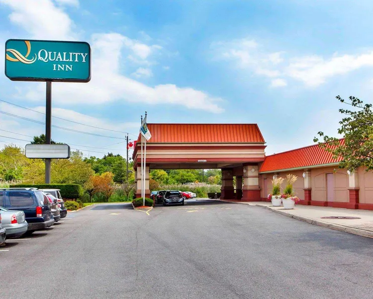 Quality Inn Meadowlands hotel detail image 2