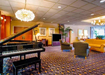 Quality Inn Meadowlands hotel thumbnail 6
