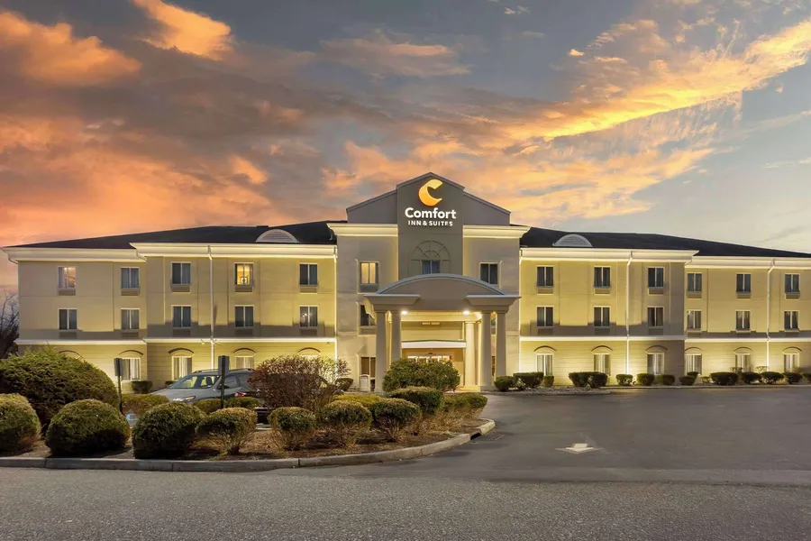 Comfort Inn & Suites Carneys Point - Pennsville hotel detail image 6