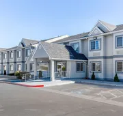 Quality Inn & Suites Elko hotel detail image 3