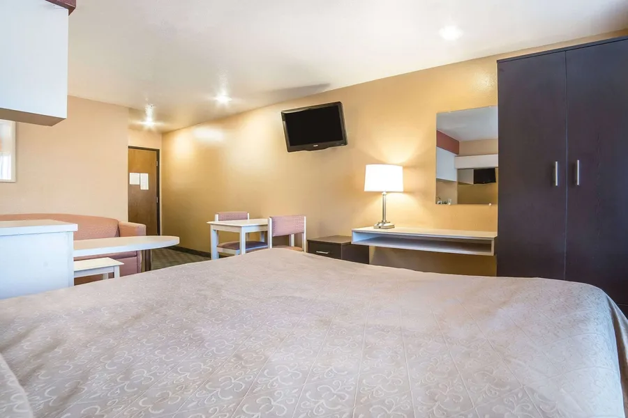 Quality Inn & Suites Elko hotel detail image 6