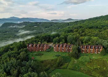 Nordic Village Resort hotel thumbnail 4