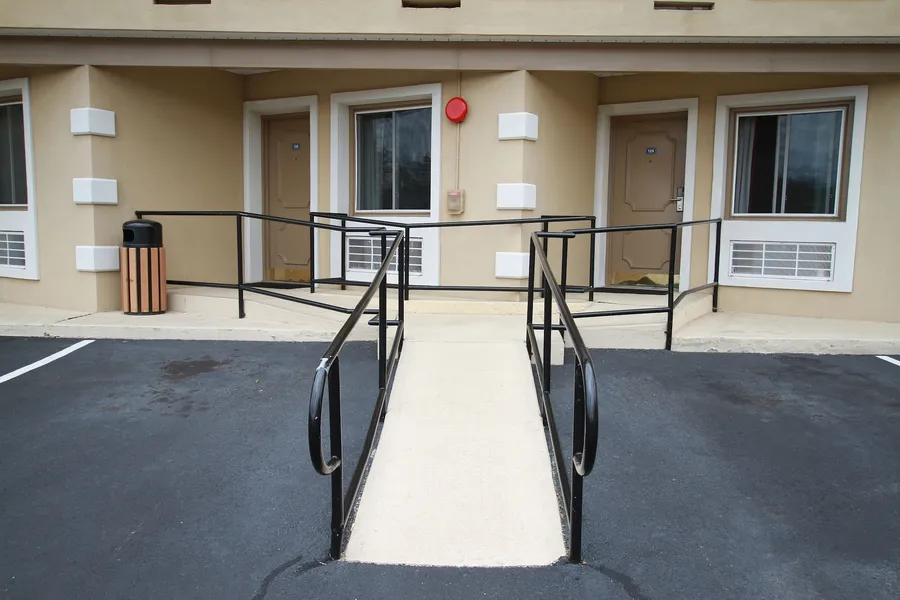 Travel Inn & Suites hotel detail image 2