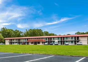 Rodeway Inn Williamstown hotel thumbnail 2