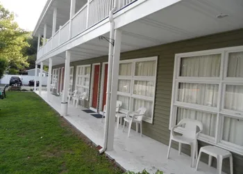 Lido Motel Lake George hotel thumbnail 5