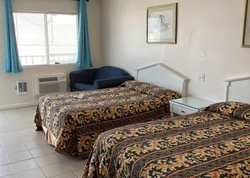 Surfside Motel hotel thumbnail 7