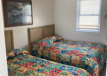 Surfside Motel hotel thumbnail 8