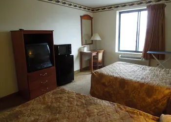 Red Carpet Inn Brooklyn hotel thumbnail 2