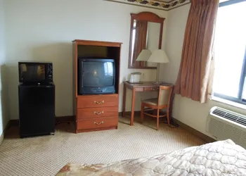Red Carpet Inn Brooklyn hotel thumbnail 6