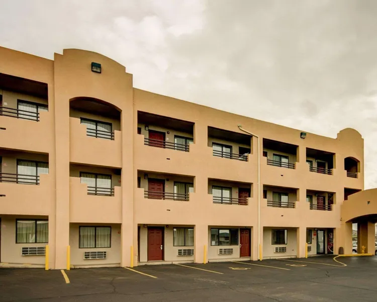 Econo Lodge Albuquerque East hotel detail image 2