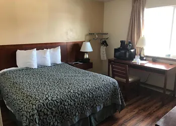 Days Inn by Wyndham Taos hotel thumbnail 7