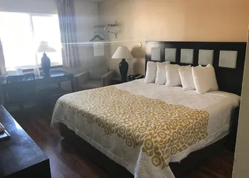 Days Inn by Wyndham Taos hotel thumbnail 8
