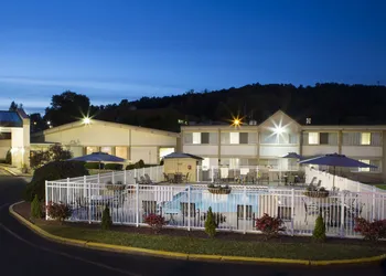 Quality Inn & Suites Vestal Binghamton Near University hotel thumbnail 2