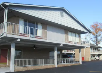 Budgetel Inn and Suites hotel thumbnail 3