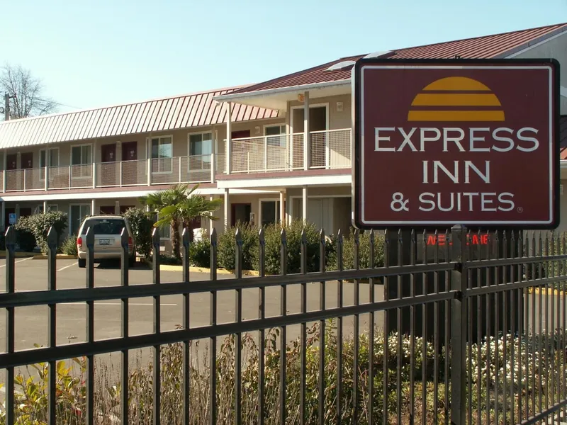 Express Inn & Suites hotel detail image 2