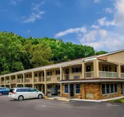 Econo Lodge Jefferson Hills Hwy 51 hotel detail image 4