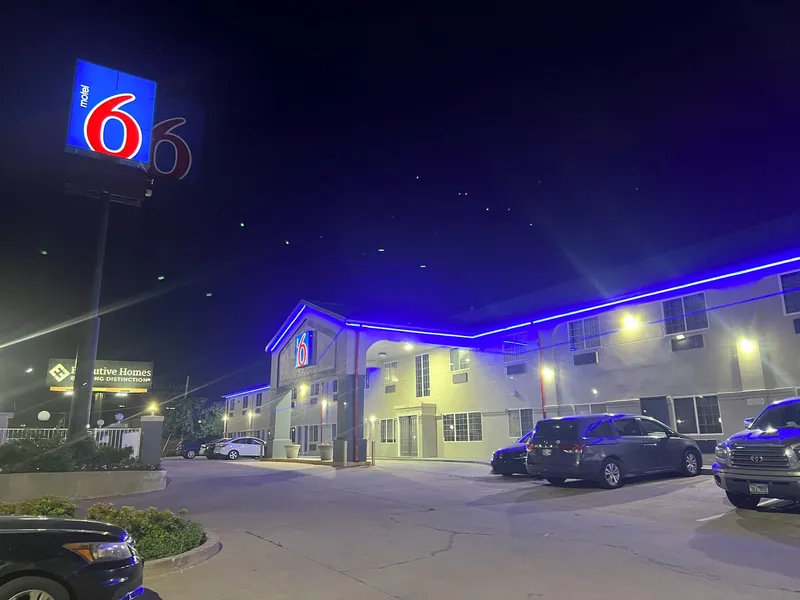 Motel 6 Tulsa, OK - Airport hotel detail image 2