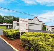 Red Roof Inn New Stanton hotel detail image 4