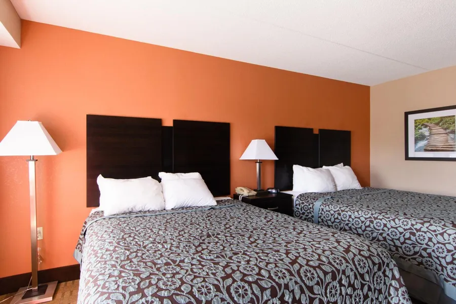 Days Inn by Wyndham Pittsburgh-Harmarville hotel detail image 2