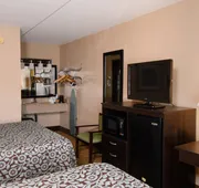 Days Inn by Wyndham Pittsburgh-Harmarville hotel detail image 4