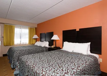 Days Inn by Wyndham Pittsburgh-Harmarville hotel thumbnail 7
