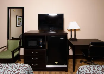 Days Inn by Wyndham Pittsburgh-Harmarville hotel thumbnail 8