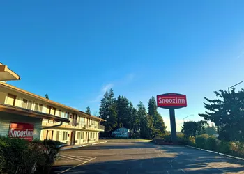 Snoozinn hotel thumbnail 4