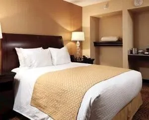DoubleTree by Hilton Pittsburgh Monroeville Convention Center hotel thumbnail 2
