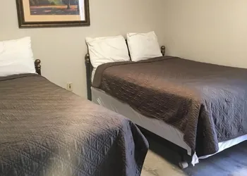 All Suites Inn Budget Host hotel thumbnail 8