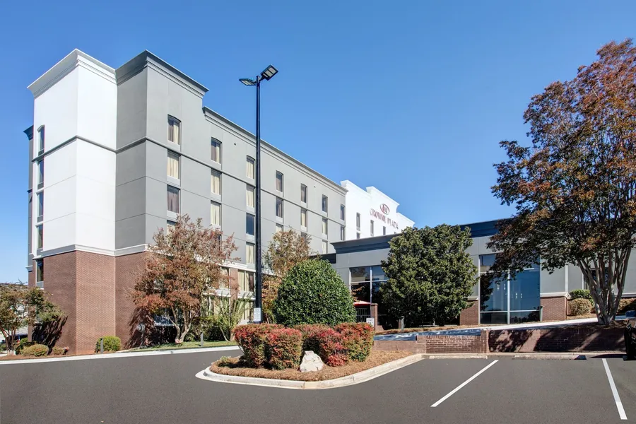 Crowne Plaza Hotel Greenville-I-385-Roper Mtn Rd by IHG hotel detail image 2