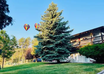 Bavarian Inn Black Hills hotel thumbnail 7