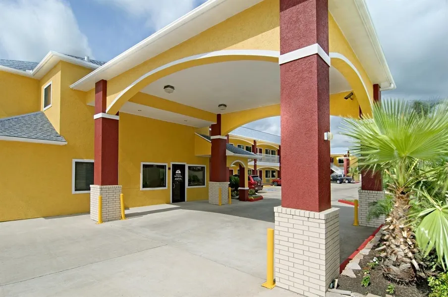 Americas Best Value Inn Baytown hotel detail image 2