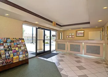 Rodeway Inn hotel thumbnail 2