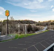 Super 8 by Wyndham Kingsport /I-81 hotel detail image 4