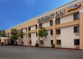 Baymont by Wyndham Memphis East hotel thumbnail 2