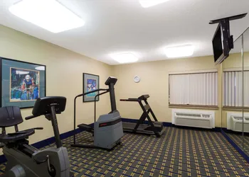 Baymont by Wyndham Memphis East hotel thumbnail 5