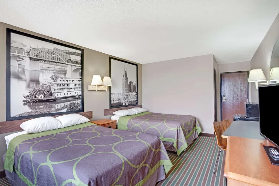 Super 8 by Wyndham Nashville/ Dntn/ Opryland Area hotel detail image 2