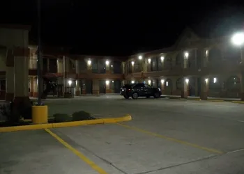 Scottish Inn & Suites hotel thumbnail 5