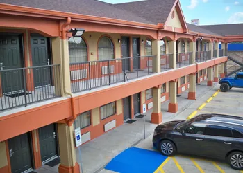 Scottish Inn & Suites hotel thumbnail 7