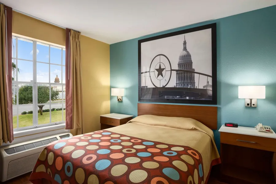 Super 8 by Wyndham Austin Downtown/Capitol Area hotel detail image 6