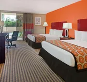 Howard Johnson by Wyndham Arlington Ballpark / Six Flags hotel detail image 3